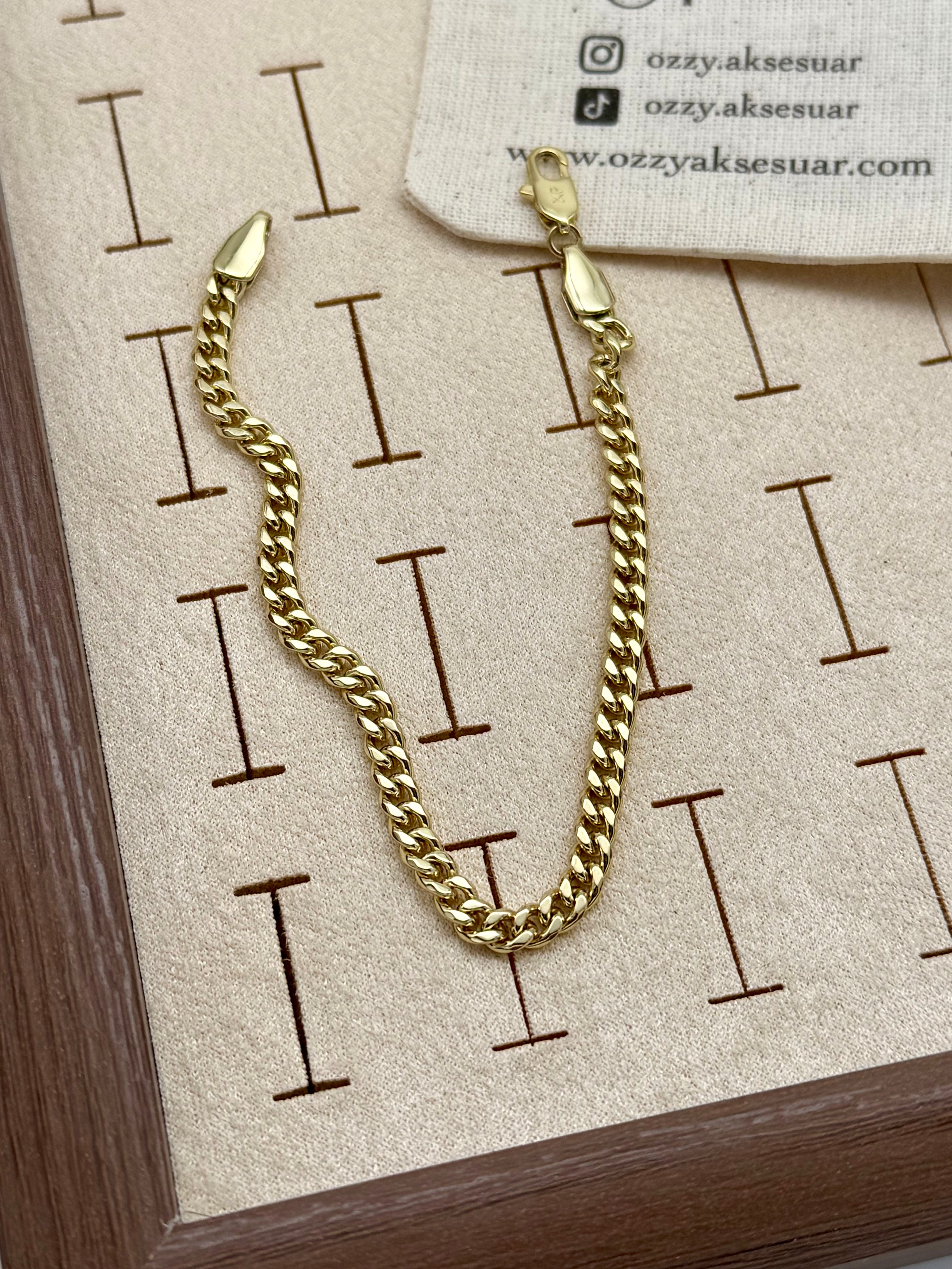 VIP Düz Elmas Kesimli Sade Zincir Bileklik 18 cm