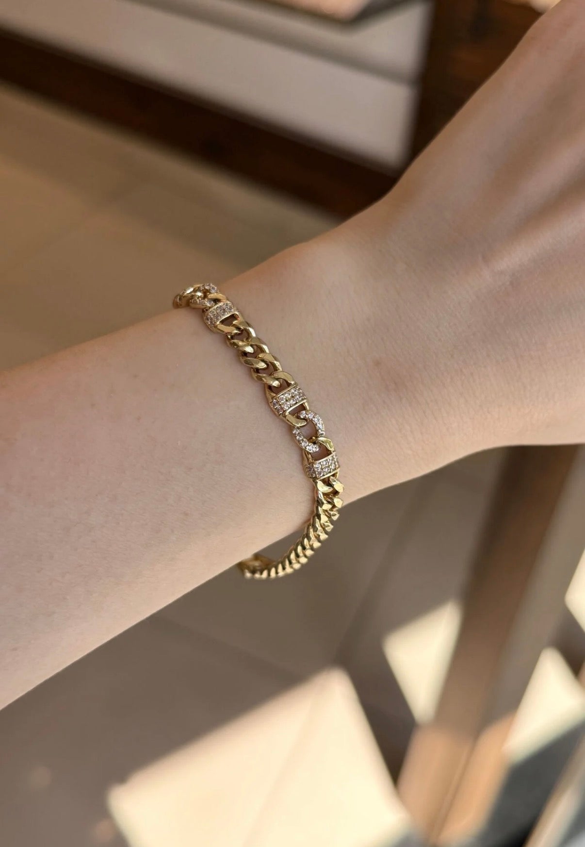 VIP Gömme Taş Kemerli Zincir Bileklik 17 + 2 cm 14K