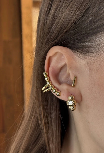 6 Sıra Gömme Taşlı Top Model Earcuff Kıkırdak Küpe 14K