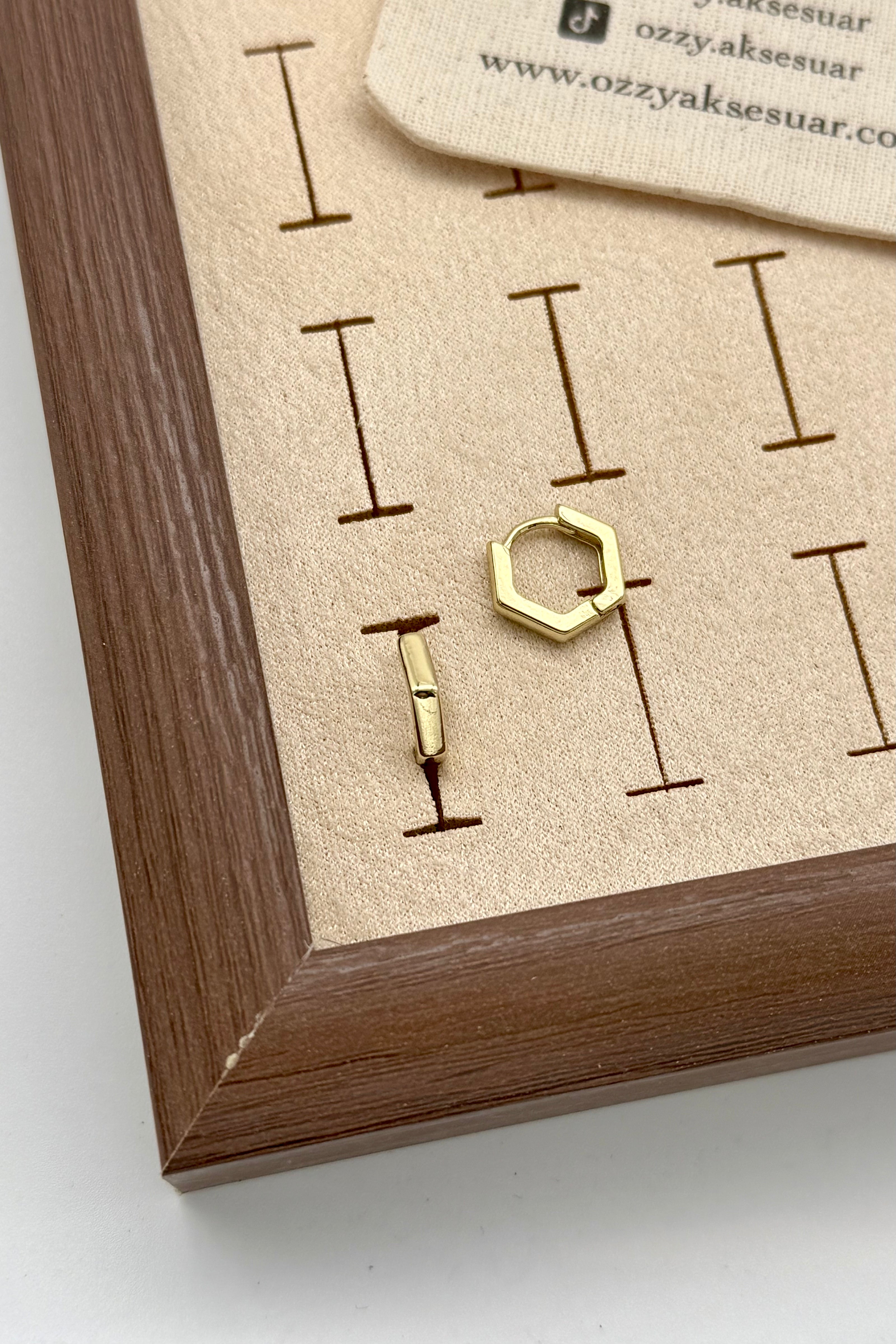 VIP Altıgen Köşeli Halka Küpe