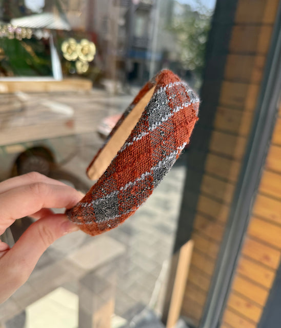 Vintage Dolgulu Tüvit Ekose Taç Toka Kiremit