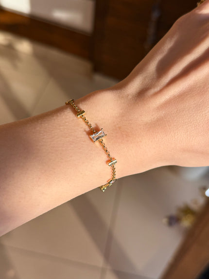 VIP Baget ve Yuvarlak Kristal Taş Detaylı Zincir Bileklik 14K 17+2 cm