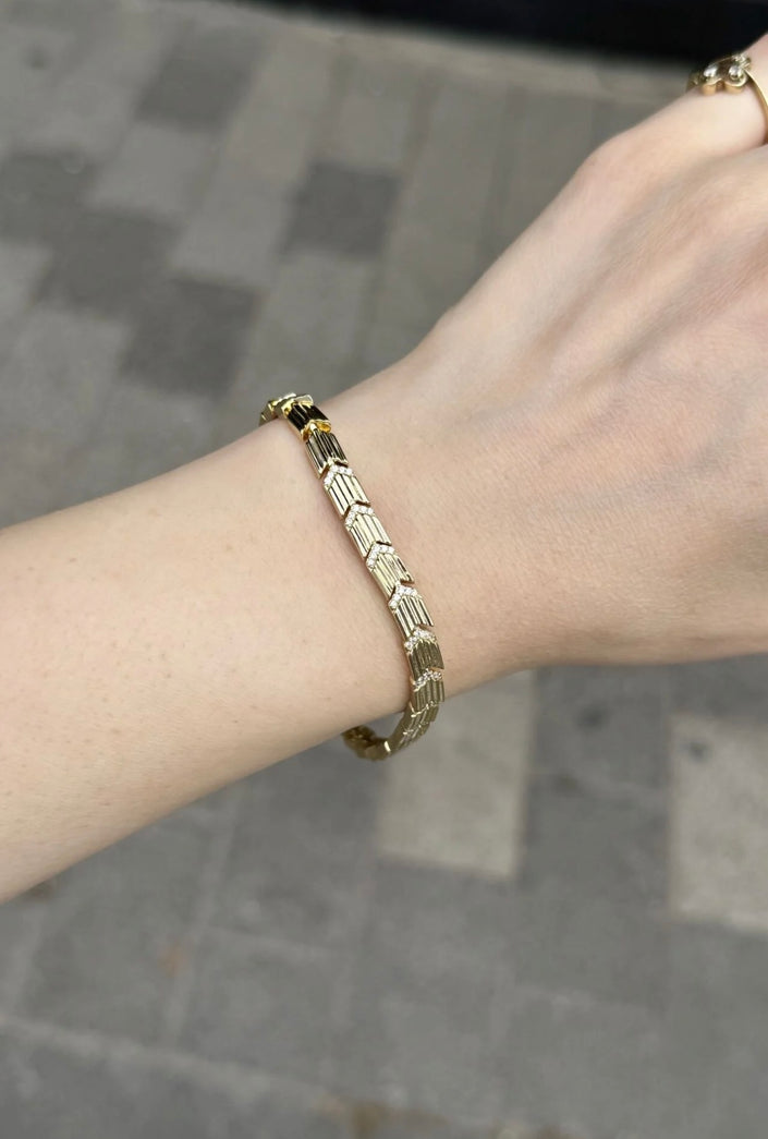 VIP Gömme Taş Detaylı Baklava Dilim Bileklik 17 + 2 cm 14K