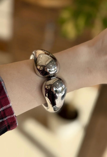 Kavuşan Model Kelepçe Bileklik Gümüş Renk