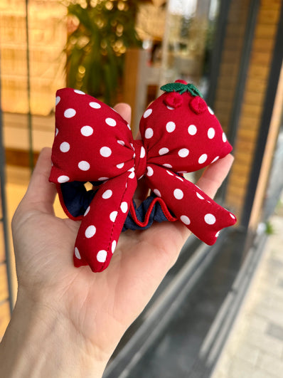 Puantiyeli Dolgulu Fiyonk Model Simit Toka Kiraz