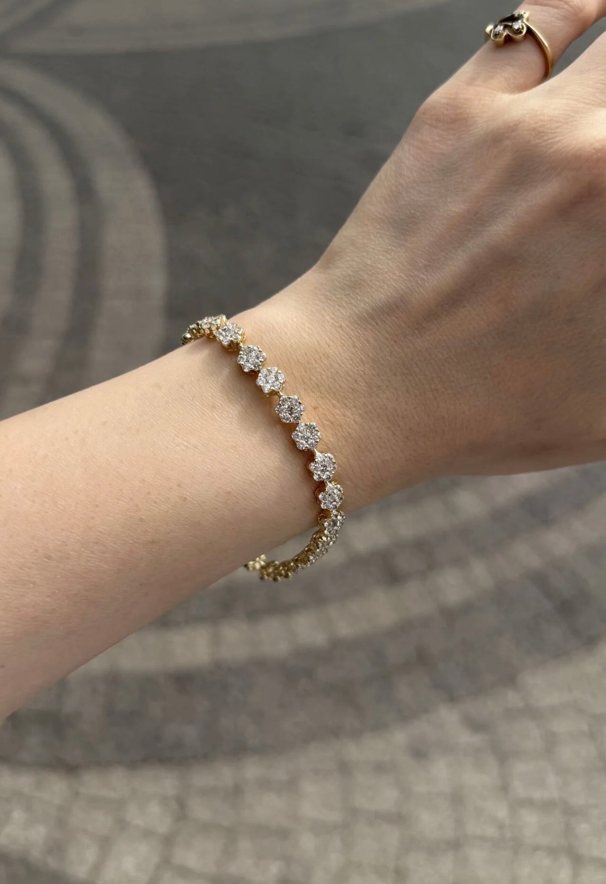 VIP Tamamı Gömme Taşlı Coronet Bileklik 17 + 2 cm 14K