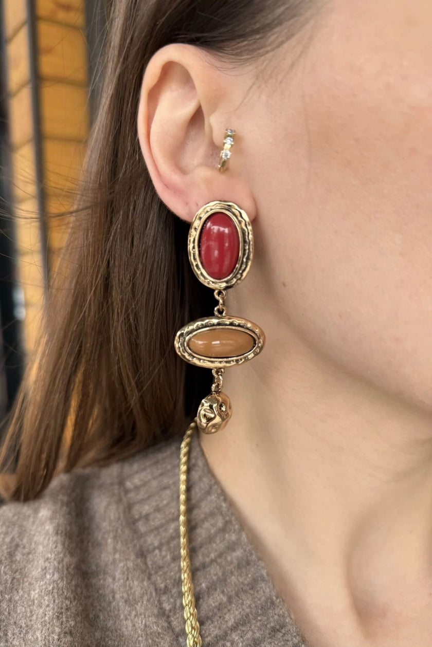 Oval Sıra Sallantılı Marka Model Küpe