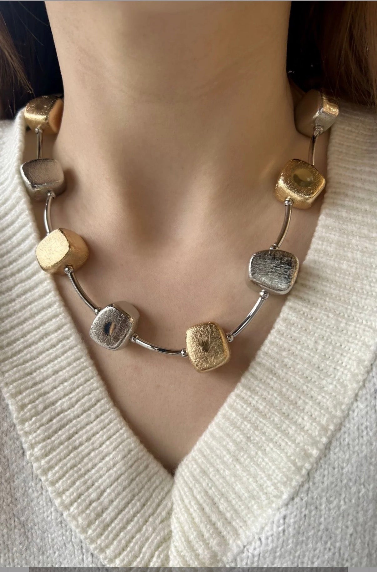 İki Renkli Aralıklı Sıra Küp Model Premium Kolye 45 + 5 cm