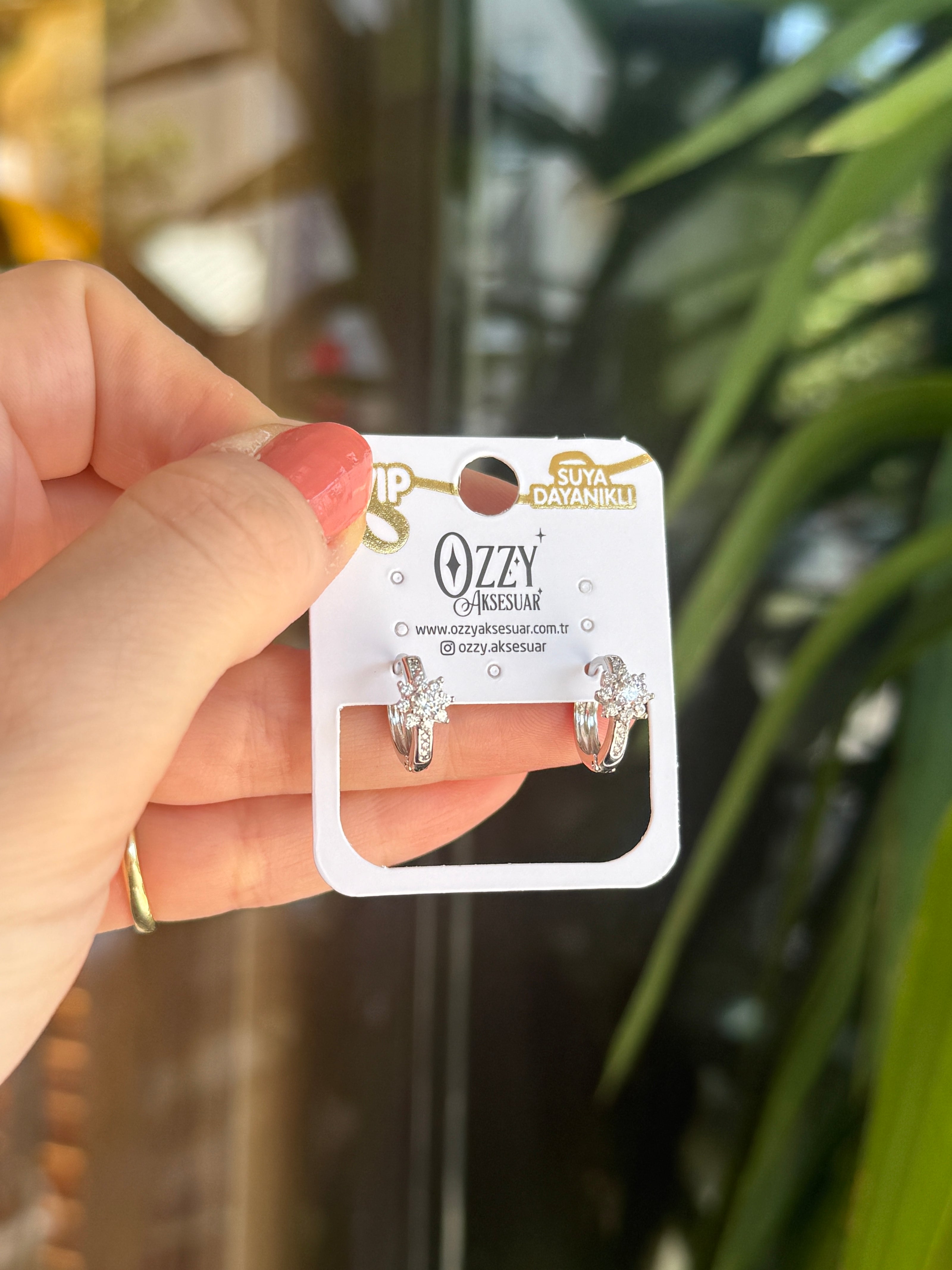 VIP Zirkon Taşlı Çiçek Model Halka Küpe Gümüş Renk