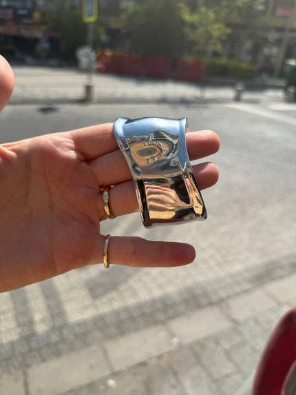 Dalgalı Yarım Kelepçe Bileklik Gümüş Renk