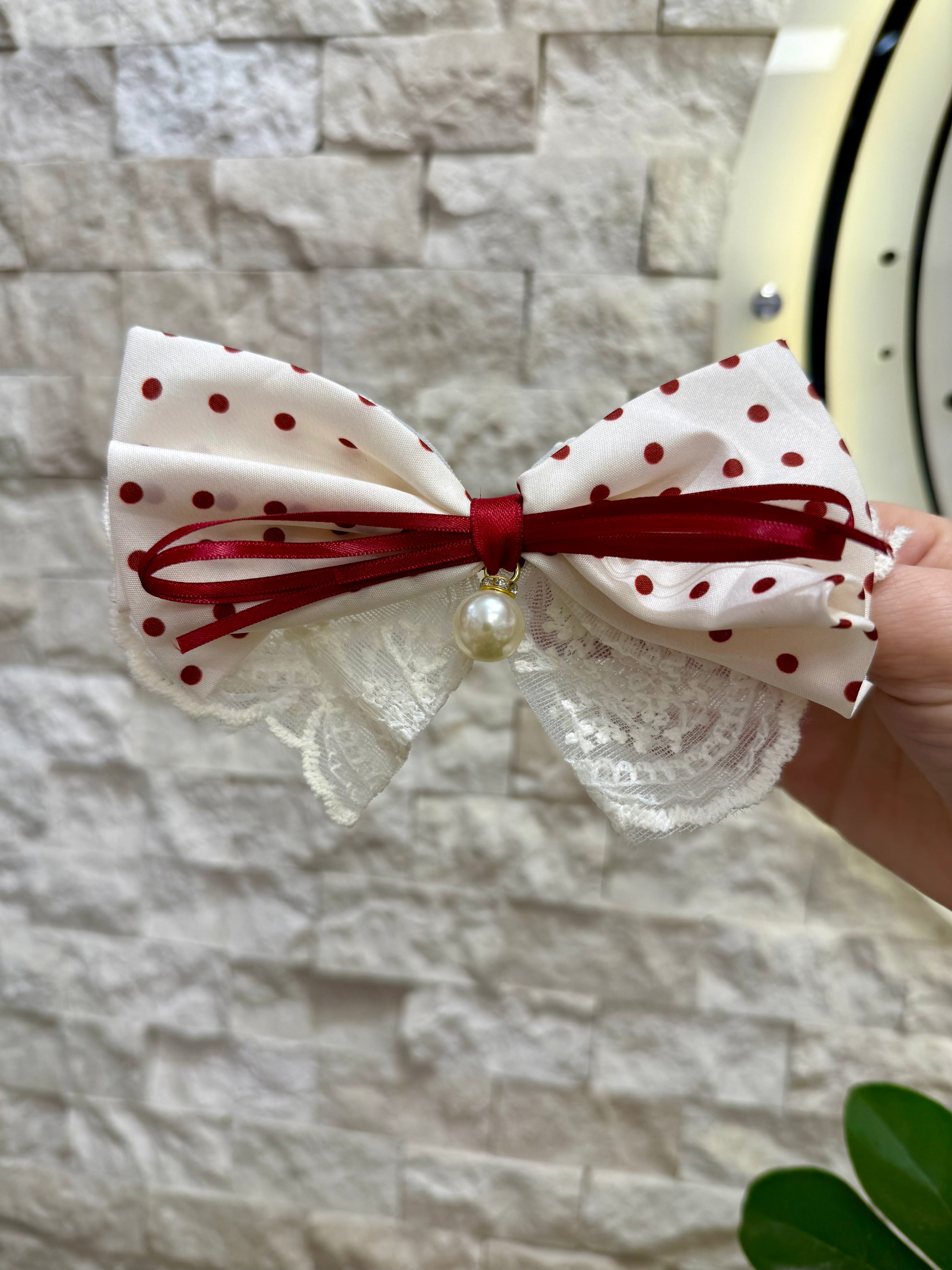 İnci Detay Puanlı Fiyonk Pens Toka