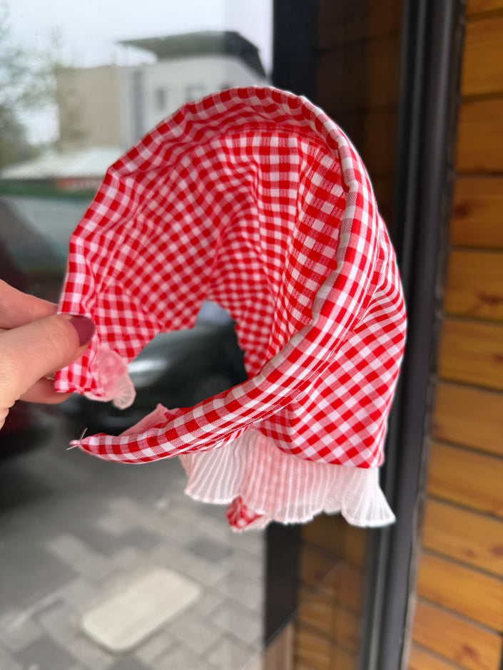Kırmızı Ekoseli Uçları Fırfır Model Yarım Bandana Taç Toka