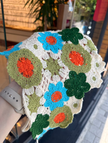 Renkli Çiçekli Örgü Bandana Toka Mavi Yeşil