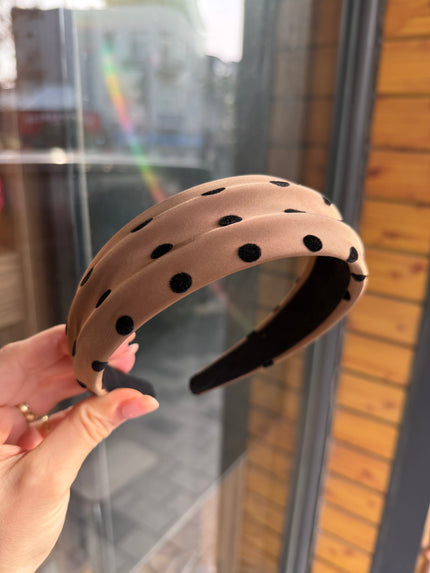 Çift Şerit Bombe Model Puantiyeli Taç Toka Kahve