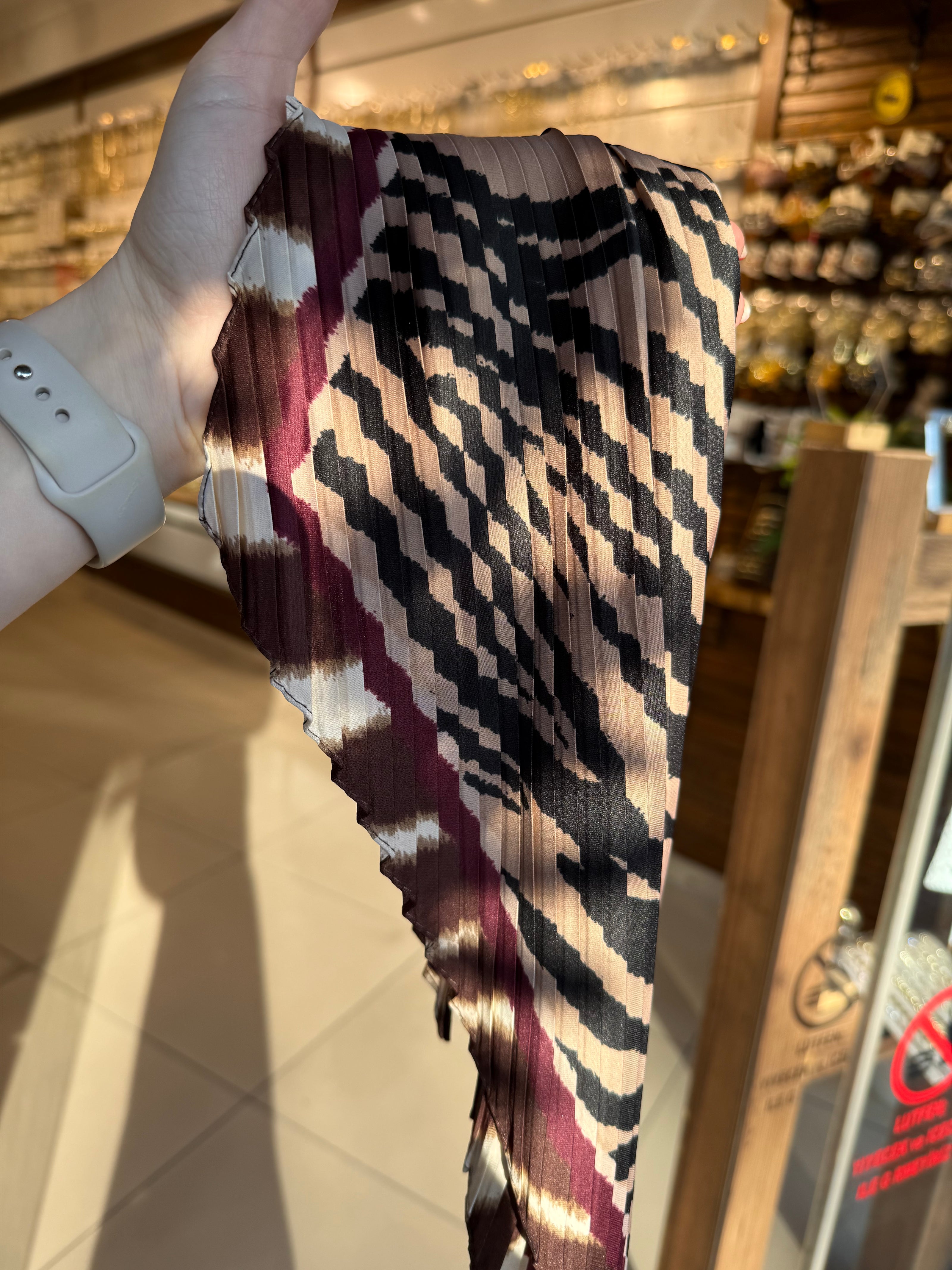 Piliseli Fular Toka Bordo Detay Zebra Desenli 55 x 55 cm