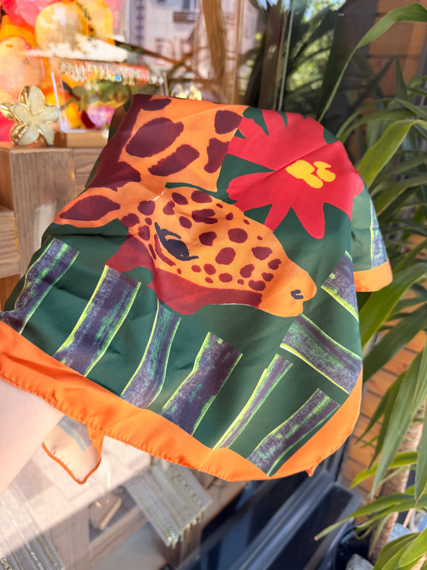 Zürafa Desenli Kare Fular Toka 55 x 55 cm
