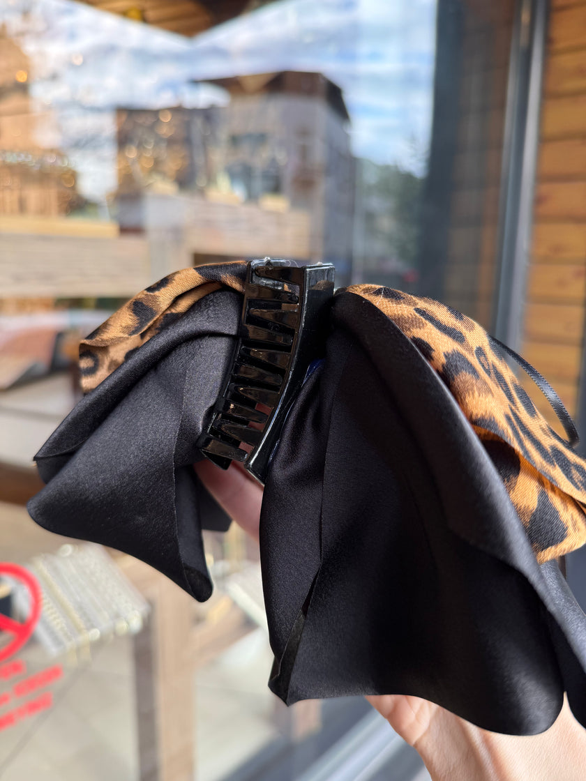 Taşlı Kemer Detay Leopar Desen Küçük Mandal Toka