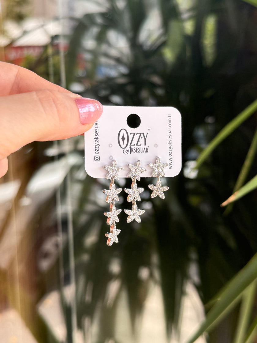 Gömme Taşlı Sallantılı Çiçek Model 3 'lü Set Küpe Gümüş Renk